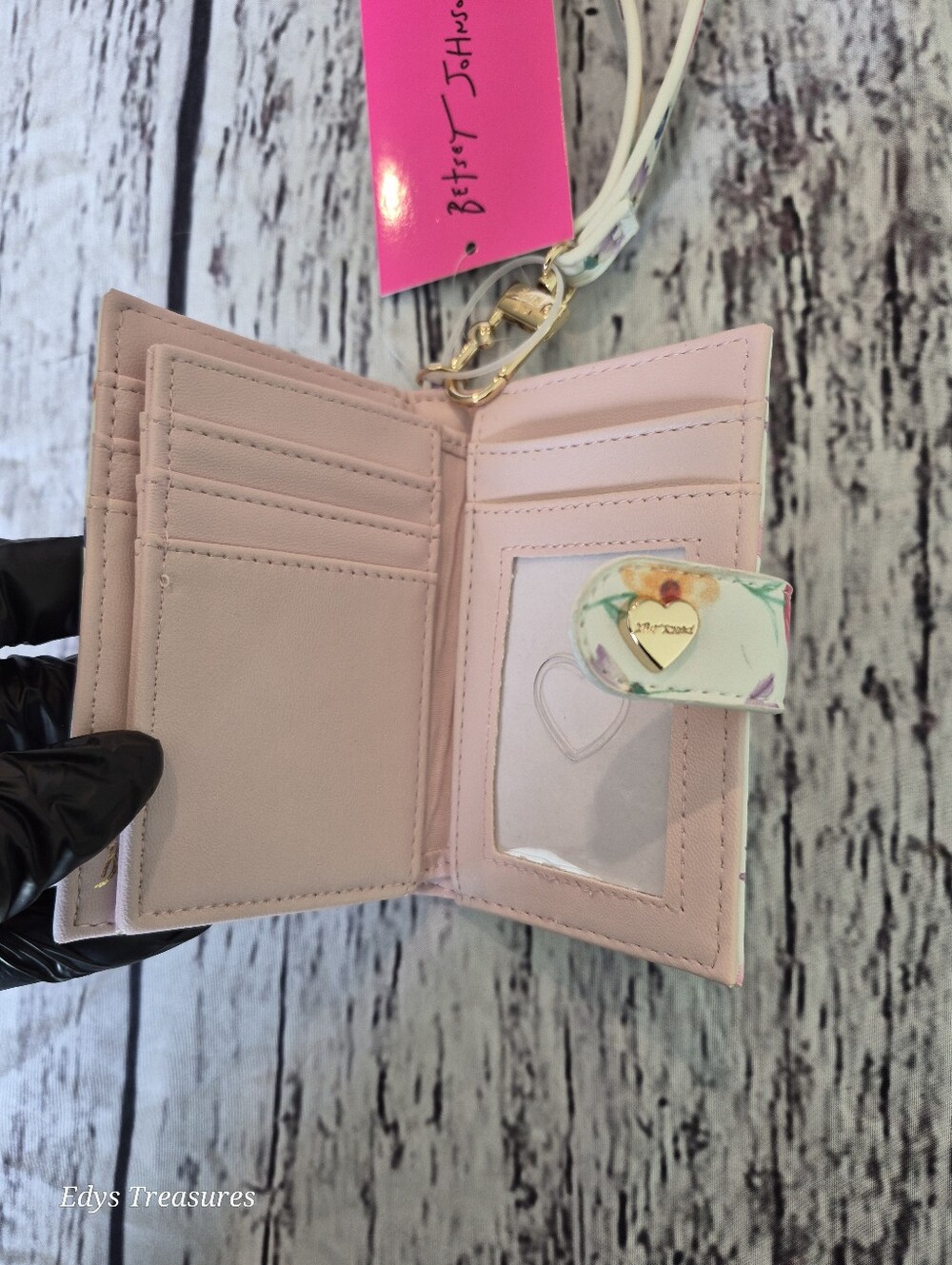 Betsey Johnson Floral Wristlet Wallet NWT Compact Bifold Heart Snap MSRP $54 - Picture 7 of 9